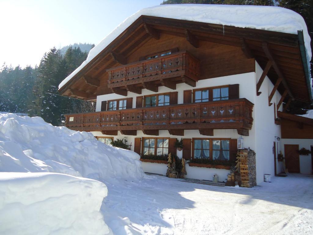 Landhaus Manuela & Haus Michael ลอยทัช ภายนอก รูปภาพ